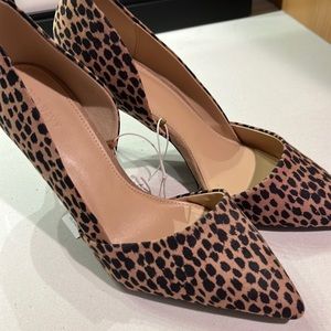 NWT old navy size 10 animal print heels